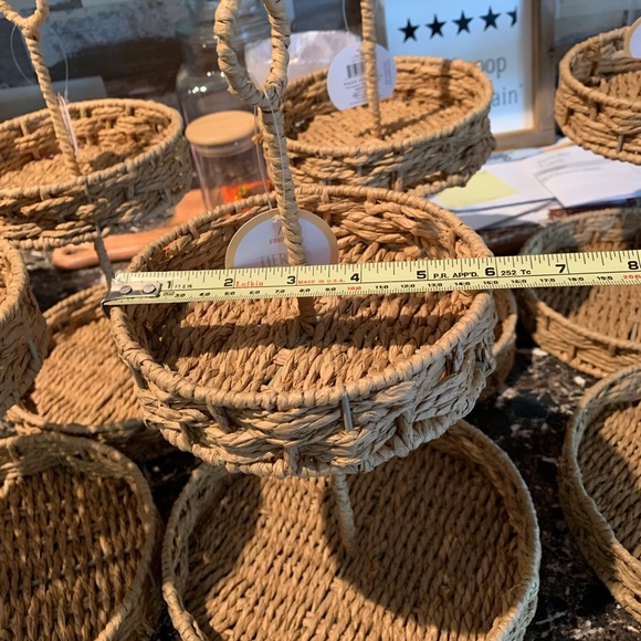 Last one‼️Super cute wicker tiered trays!!! - Picture 4 of 8